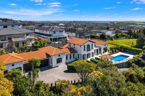 Photo of property in 21 Penwood Close, East Tamaki Heights, Auckland, 2016