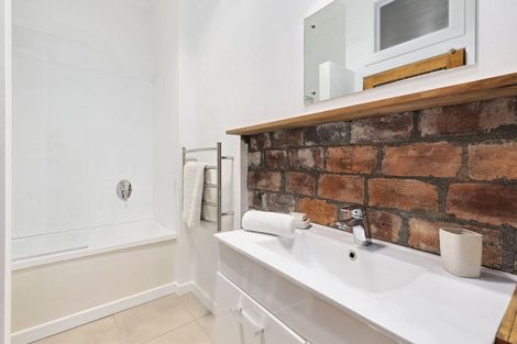 Photo of property in 48 Jackson Street, Island Bay, Wellington, 6023