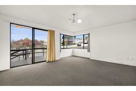 Photo of property in 1/1 Meadowvale Avenue, Forrest Hill, Auckland, 0620