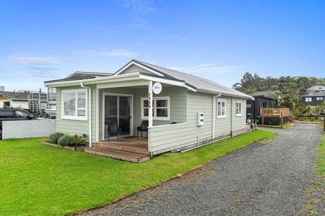 Photo of property in 1929 Ngunguru Road, Ngunguru, Whangarei, 0173