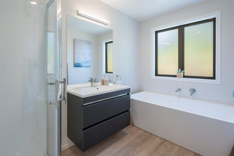 Photo of property in 18 Hill Tops Way, Stoke, Nelson, 7011