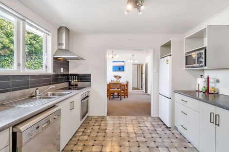 Photo of property in 14 Antrim Place, Hokowhitu, Palmerston North, 4410