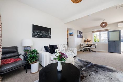 Photo of property in 2 Ngahina Street, Marton, 4710