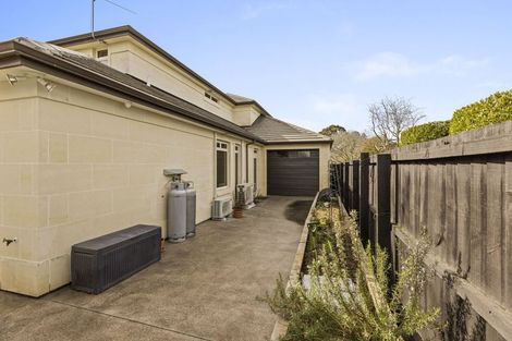 Photo of property in 68 Willowview Drive, Redwood, Christchurch, 8051