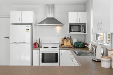 Photo of property in 33 Wilton Crescent, Bishopdale, Christchurch, 8053