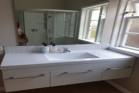 Photo of property in 15 Saint Ronans Avenue, Waterloo, Lower Hutt, 5011