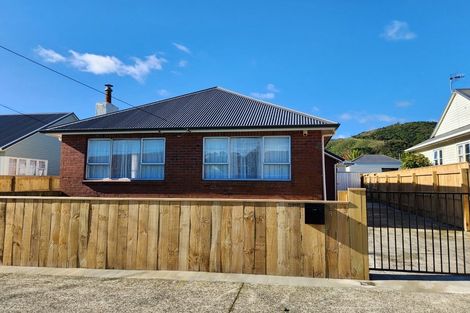 Photo of property in 59 Seddon Street, Naenae, Lower Hutt, 5011
