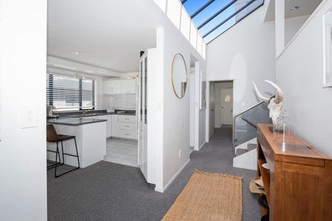 Photo of property in 156 Marine Parade, Mount Maunganui, 3116