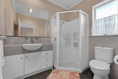 Photo of property in 48 Aberdeen Crescent, Wattle Downs, Auckland, 2103