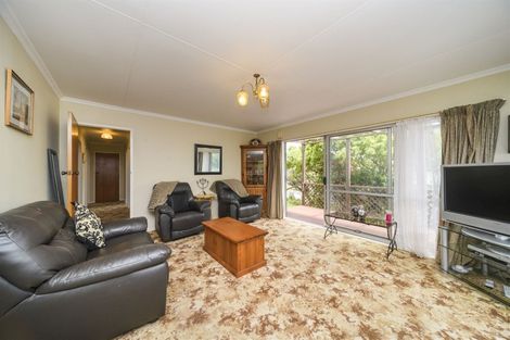 Photo of property in 5 Hillcrest Drive, Kelvin Grove, Palmerston North, 4414