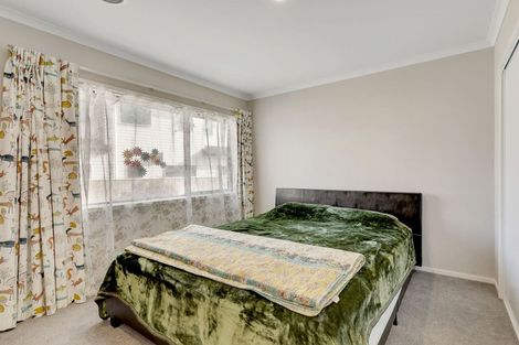 Photo of property in 117 Queen Charlotte Drive, Aotea, Porirua, 5024