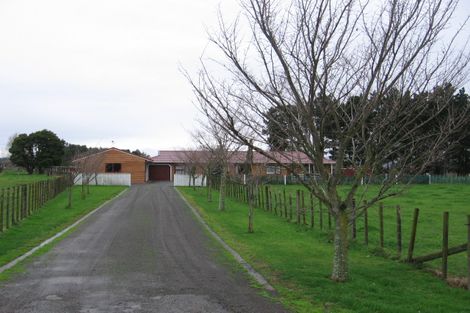 Photo of property in 48 James Line, Kelvin Grove, Palmerston North, 4414