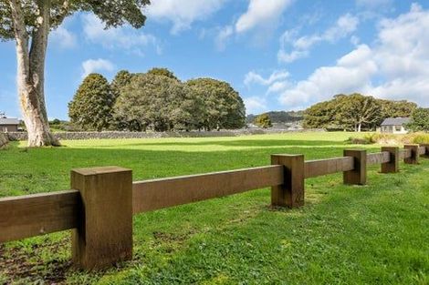 Photo of property in 29 Stoney Hill Road, Te Kamo, 0185