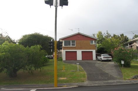 Photo of property in 2/97 Archers Road, Hillcrest, Auckland, 0629