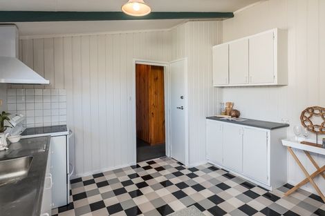 Photo of property in 117 Newlands Road, Newlands, Wellington, 6037