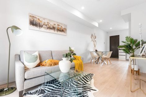 Photo of property in 13/3226 Great North Road, New Lynn, Auckland, 0600