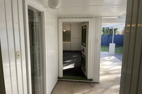 Photo of property in 17 Oakfield Street, Burnside, Christchurch, 8053