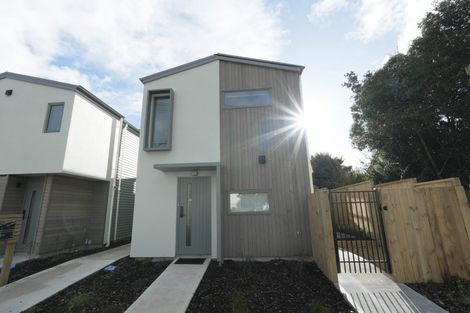 Photo of property in 2/43 Churton Crescent, Taita, Lower Hutt, 5011