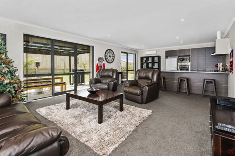 Photo of property in 13 Millbrae Place, Pokeno, 2402