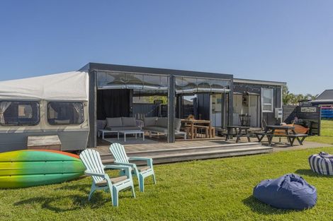 Photo of property in 14 Mermaid Place, Whitianga, 3510