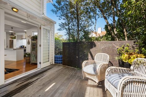 Photo of property in 33 Orchard Street, Wadestown, Wellington, 6012