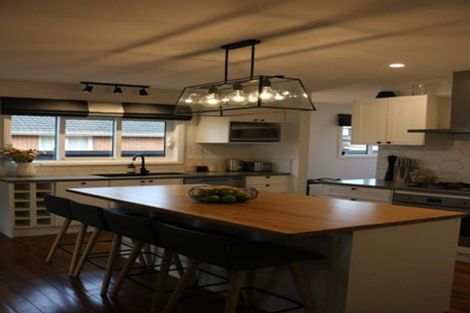 Photo of property in 22 Taikata Road, Te Atatu Peninsula, Auckland, 0610