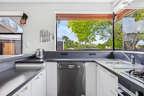 Photo of property in 8 Lomond Place, Woolston, Christchurch, 8062