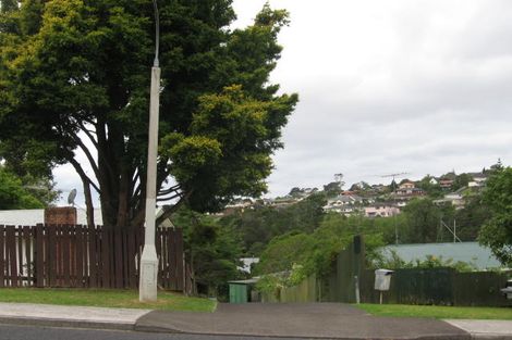 Photo of property in 65 Lauderdale Road, Birkdale, Auckland, 0626