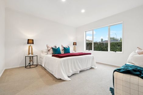 Photo of property in 58 Lough Bourne Drive, Pukekohe, 2120