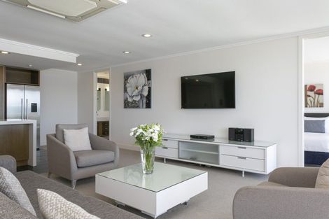Photo of property in 225 Lake Terrace, Waipahihi, Taupo, 3330