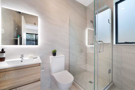 Photo of property in 86a Kervil Avenue, Te Atatu Peninsula, Auckland, 0610