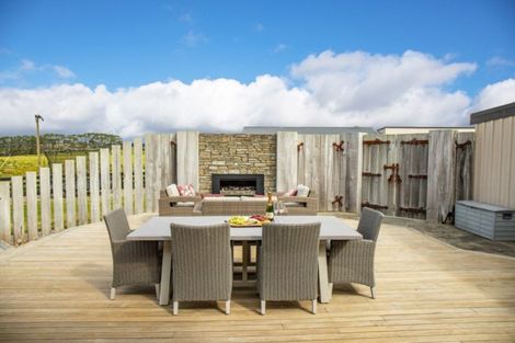 Photo of property in 413a Baylys Coast Road, Dargaville, 0377
