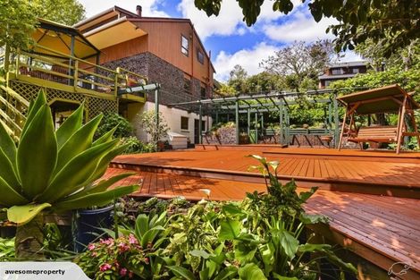 Photo of property in 11 Hebe Place, Birkenhead, Auckland, 0626