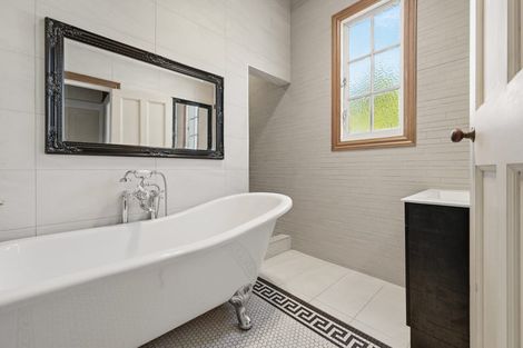 Photo of property in 7 Chapel Street, Tauranga, 3110
