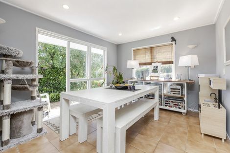 Photo of property in 8 Miro Place, Waiuku, 2123