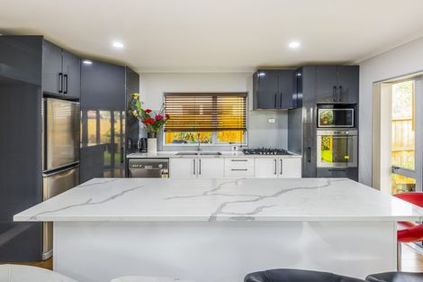 Photo of property in 38 Maypark Crescent, Flat Bush, Auckland, 2016