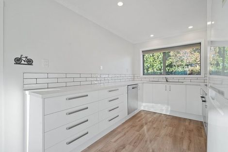 Photo of property in 13 Patterson Terrace, Halswell, Christchurch, 8025