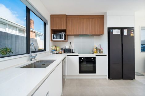 Photo of property in 2/10 Alan Avenue, Henderson, Auckland, 0610