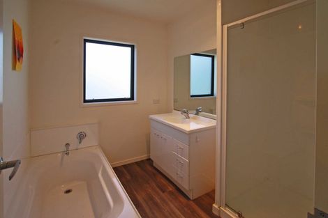 Photo of property in 52b Brois Street, Frankleigh Park, New Plymouth, 4310