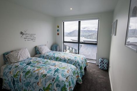 Photo of property in 11b Saint Peters Place, Queenstown, 9300