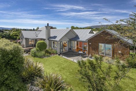 Photo of property in 121 Meadowstone Drive, Wanaka, 9305