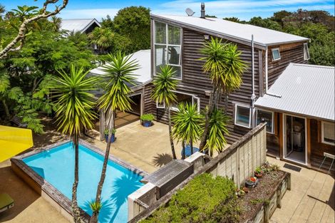 Photo of property in 9 Grand View Road, Leigh, 0985