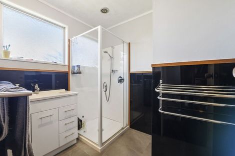 Photo of property in 3 Armstrong Avenue, Waitara, 4320