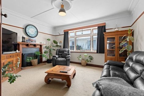 Photo of property in 15 Cambridge Terrace, Masterton, 5810