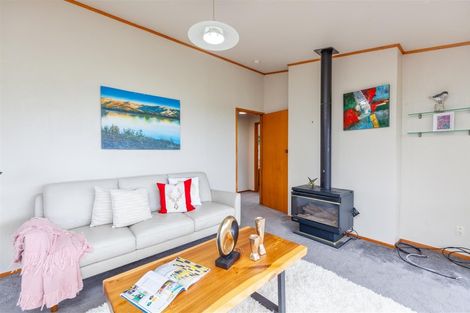 Photo of property in 1/48 Lemnos Place, Titirangi, Auckland, 0604