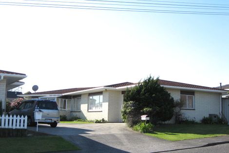 Photo of property in 3 Union Street, Merrilands, New Plymouth, 4312