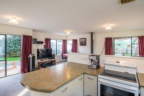 Photo of property in 3 Poneke Drive, Waikanae, 5036