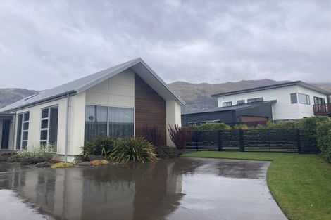 Photo of property in 17 Daniels Terrace, Wanaka, 9305