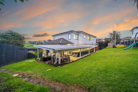 Photo of property in 20 Ina Ville Drive, Pukekohe, 2120
