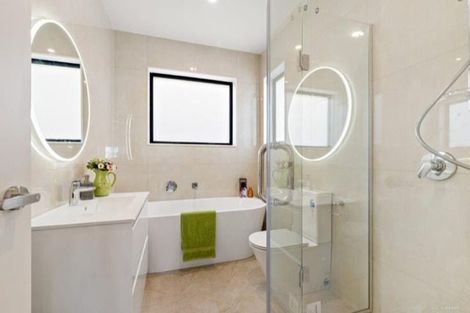 Photo of property in 13 Pacific Heights Road, Orewa, 0931